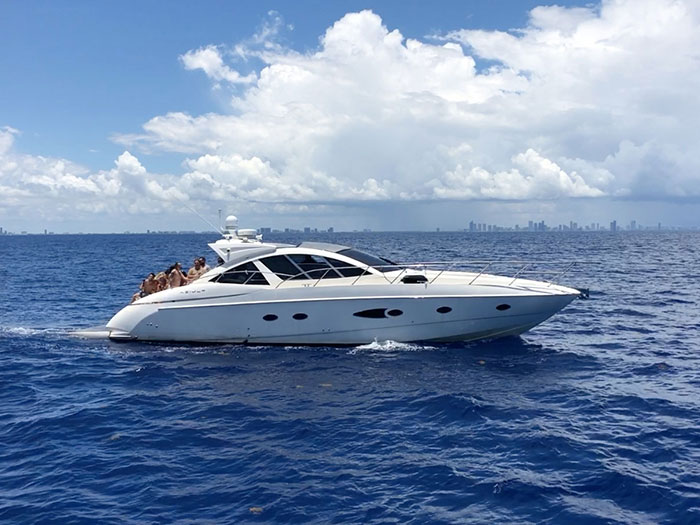 54ft Azimut Miami Yacht Charters Boat Rentals